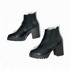 Celia Black Heeled Ankle Boots NEW SIZE 7
